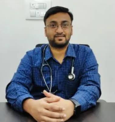 Dr Nithin K R